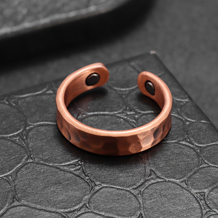 Anillo de Banda Texturizada en Cobre
