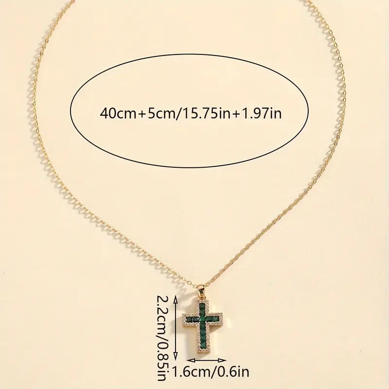 Collar con Dije Cruz Esmeralda Solene | Oro