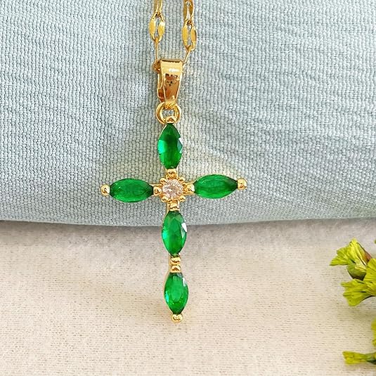 Collar con Dije Cruz de Esmeralda | Oro