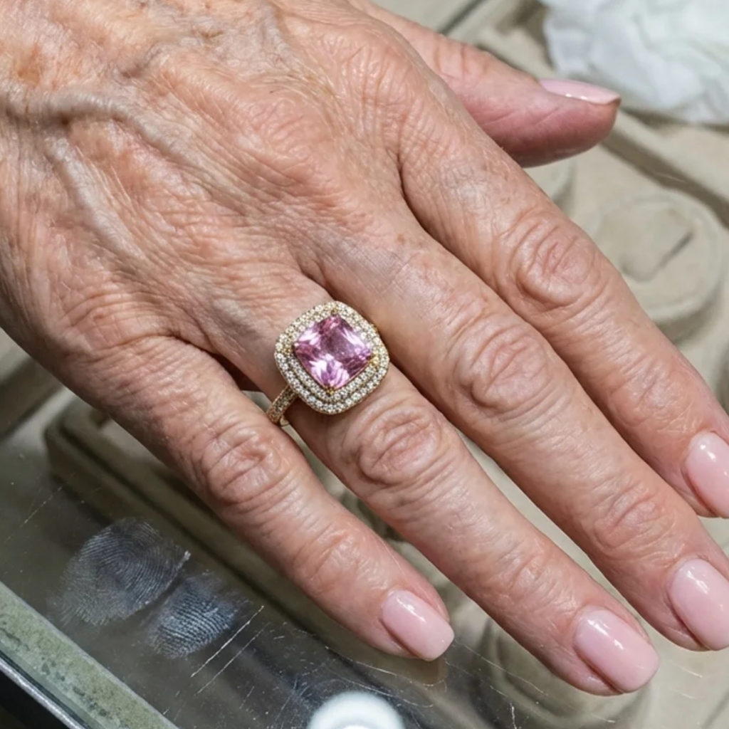 Anillo Zafiro Rosa Cojín | Oro blanco