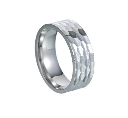 Anillo Varek Martillado | Oro blanco