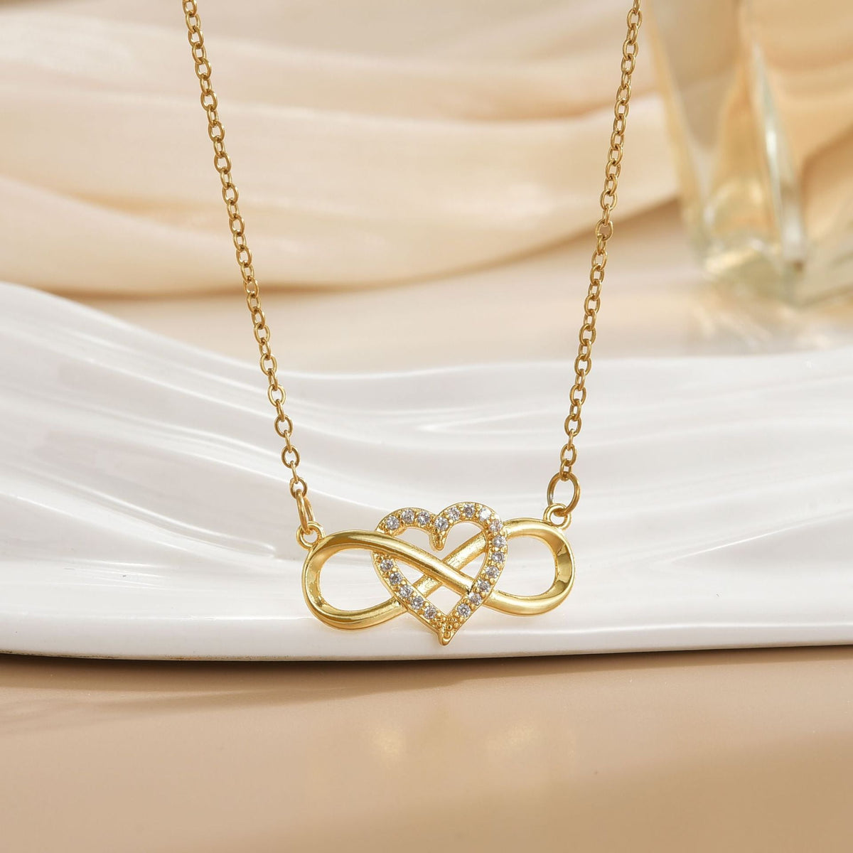 Collar Nudo de Amor Infinito | Oro