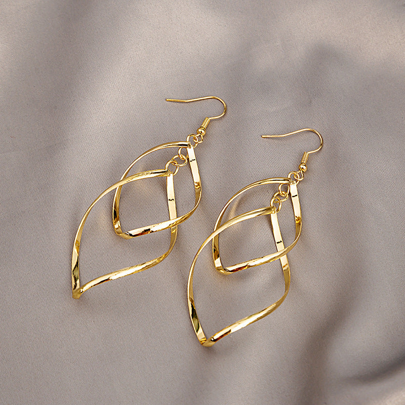 Aretes Minimalistas con Dije Colgante | Oro