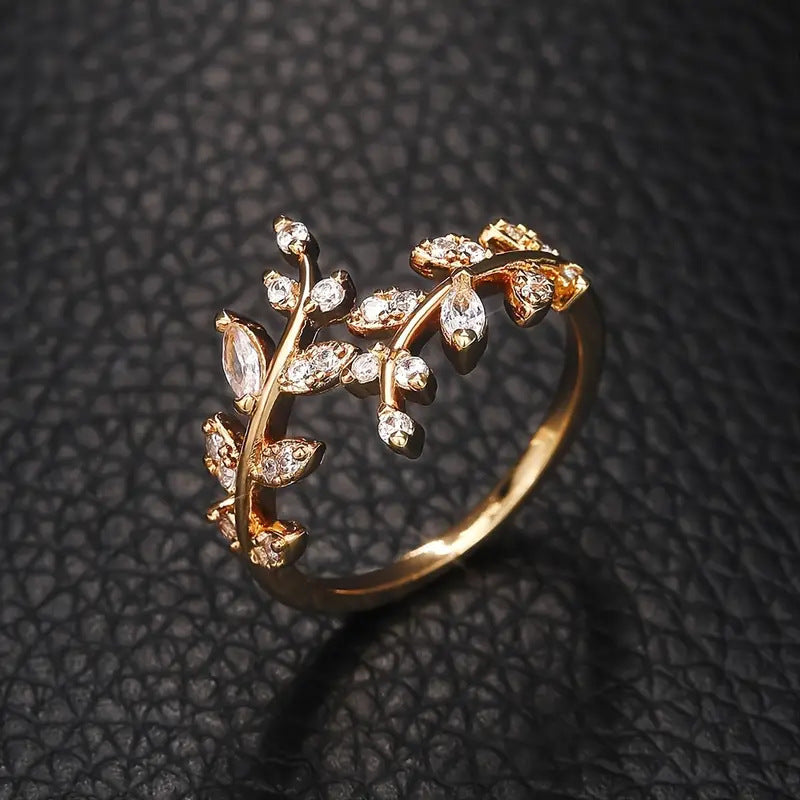 Anillo Elegante Enredadera en Oro