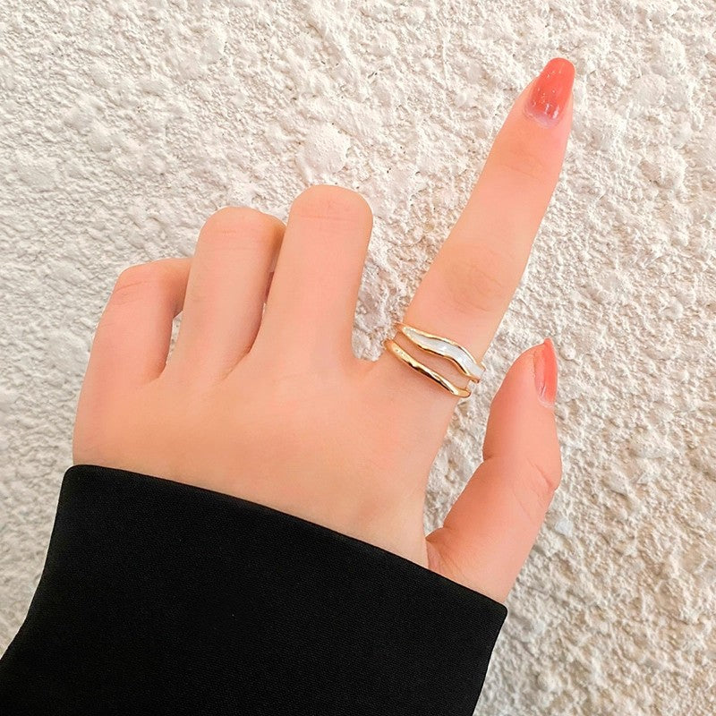 Anillo Sahira de Ondas en Capas | Oro
