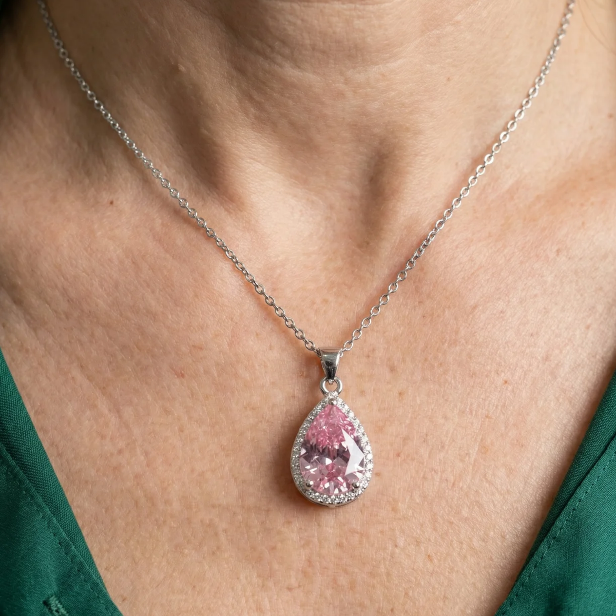 Collar con dije Gota Rosa | Oro blanco