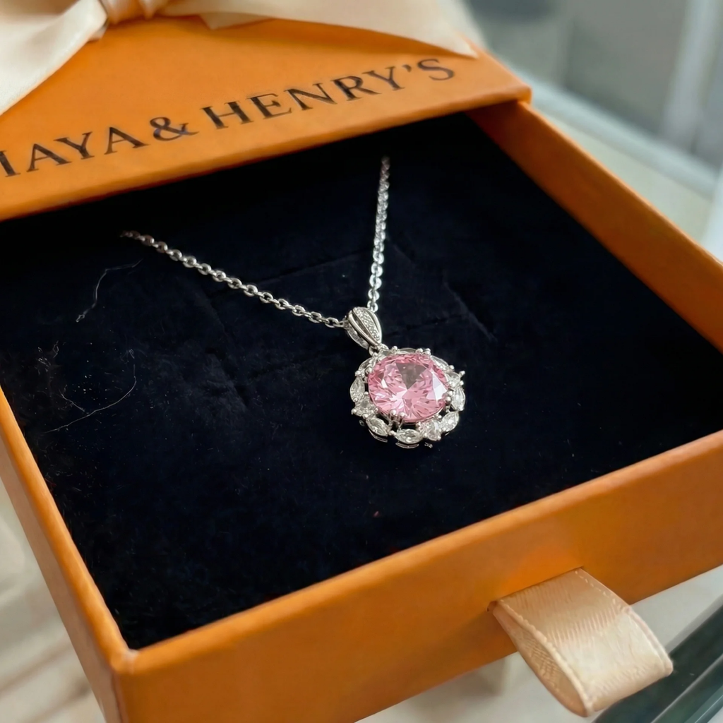 Collar Loto Rosa con Halo de Oro Blanco