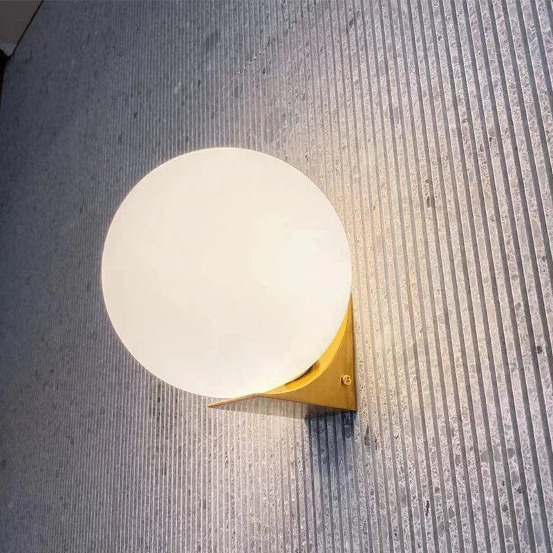 סולחה – גופי קיר LED מודרניים עם כדור זכוכית לחדר שינה