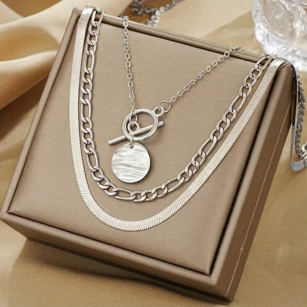 Collar Savira con Monedas Texturizadas en Capas | Oro