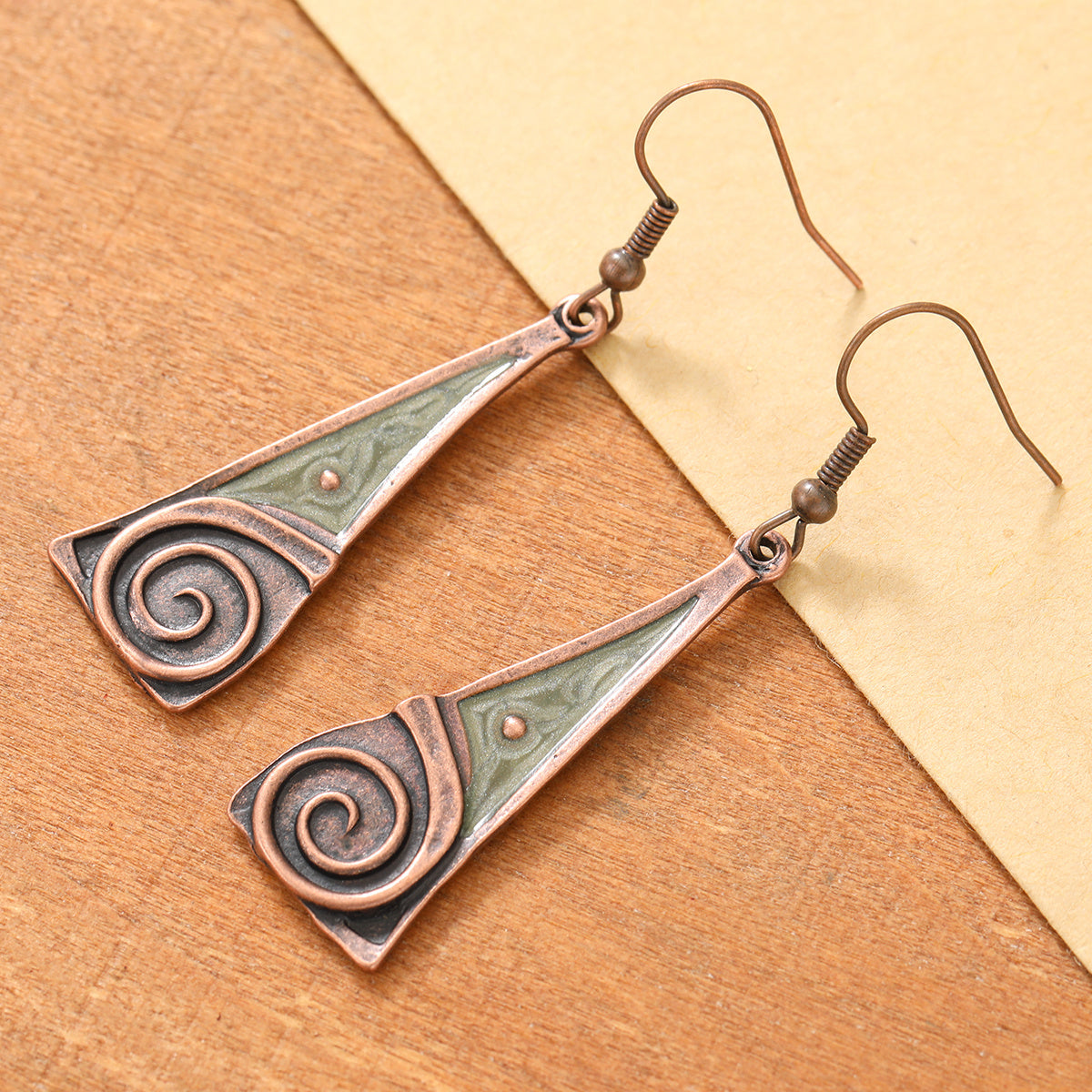 Aretes Remolino Tribal de Cobre