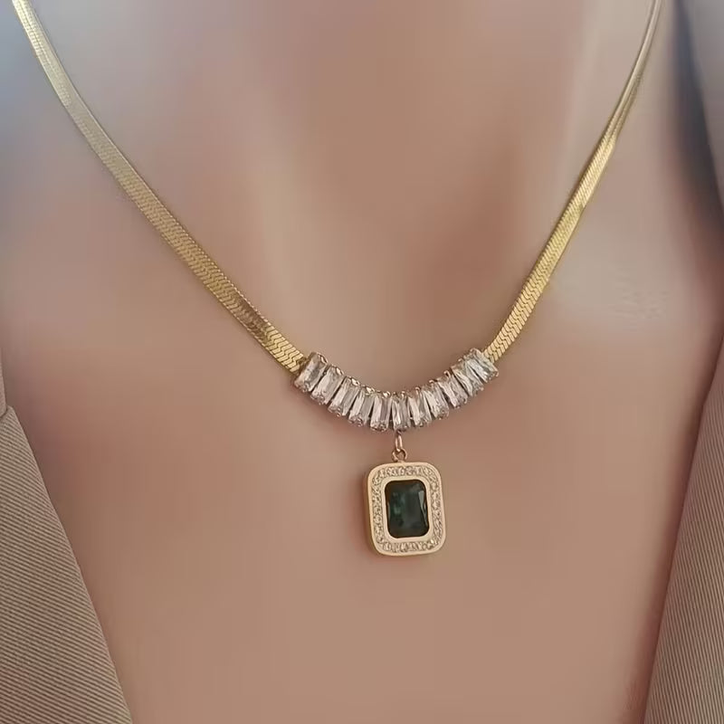 Collar Regalia Prism Esmeralda | Oro